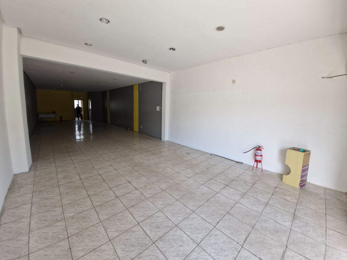 Loja com para aluguel, 153m² - Cavalhada - Porto Alegre: 