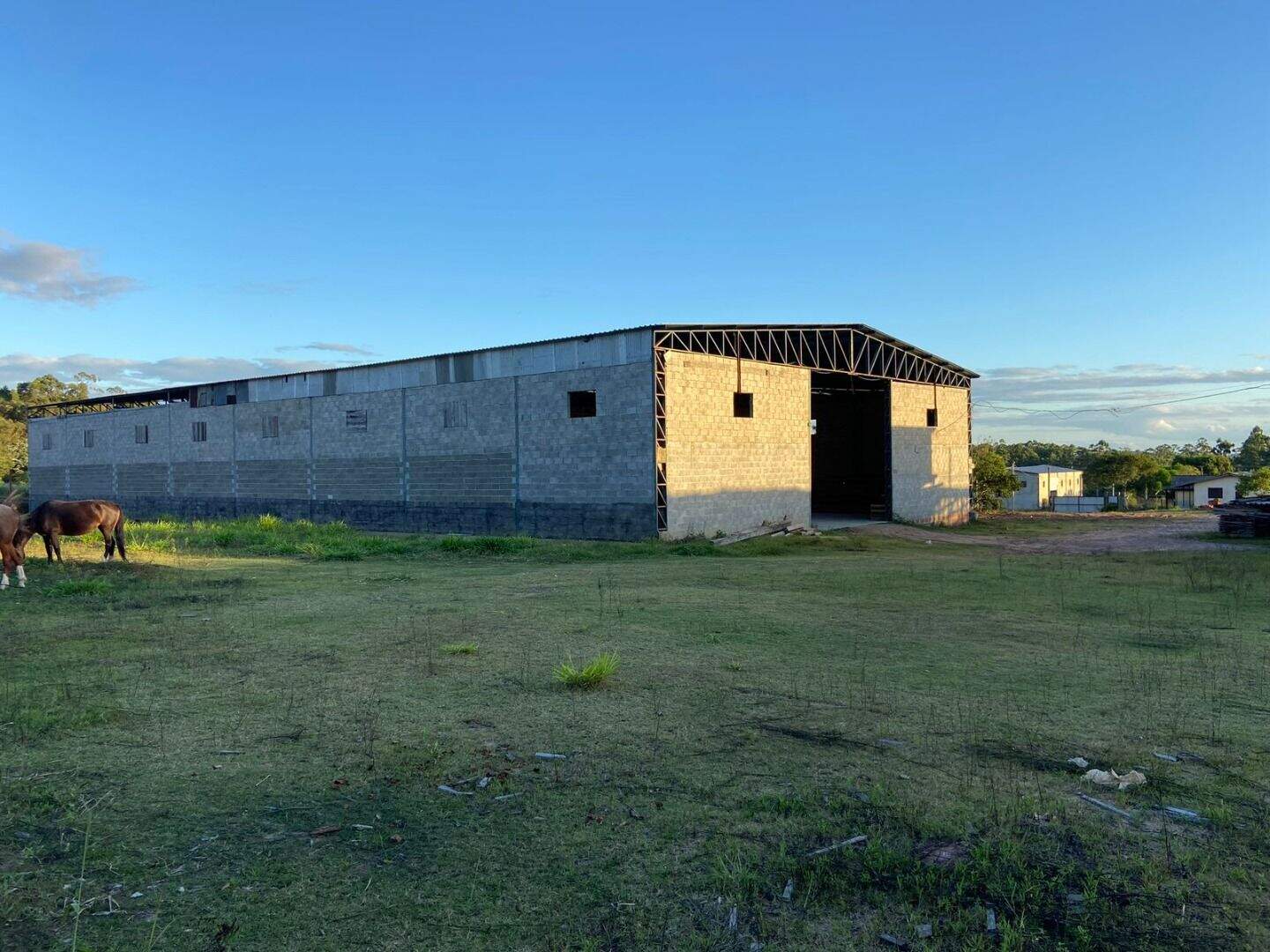 Pavilhão/Galpão/Depósito/Armazém com para aluguel, 1.700m² - Lageado - Porto Alegre: 