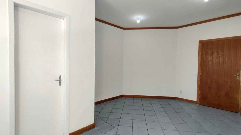 Sala/Conjunto Comercial com para aluguel, 20m² - Passo Da Areia - Porto Alegre: 