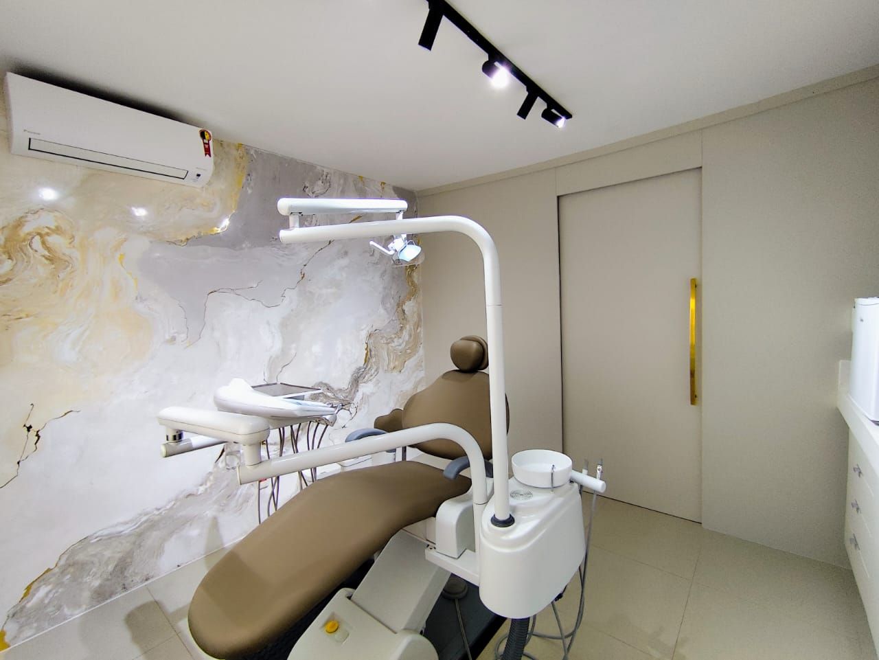 Sala/Conjunto Comercial com para aluguel, 45m² - Belém Novo - Porto Alegre: 