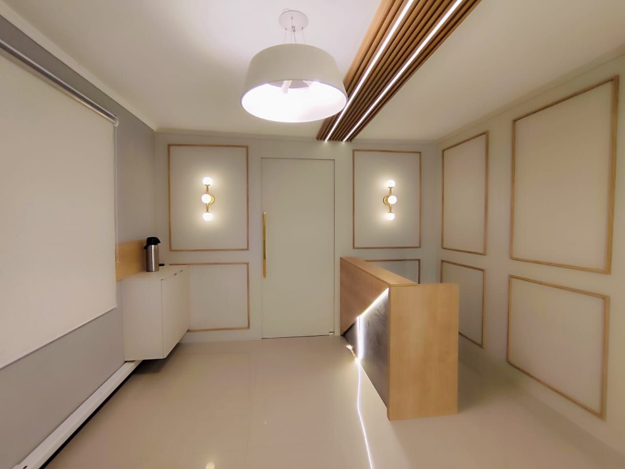 Sala/Conjunto Comercial com 1 quarto para aluguel, 45m² - Belém Novo - Porto Alegre: 