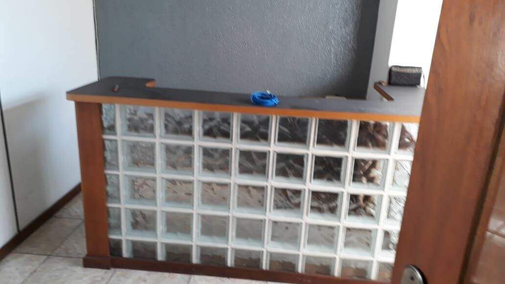 Sala/Conjunto Comercial com para aluguel, 135m² - Centro Histórico - Porto Alegre: 