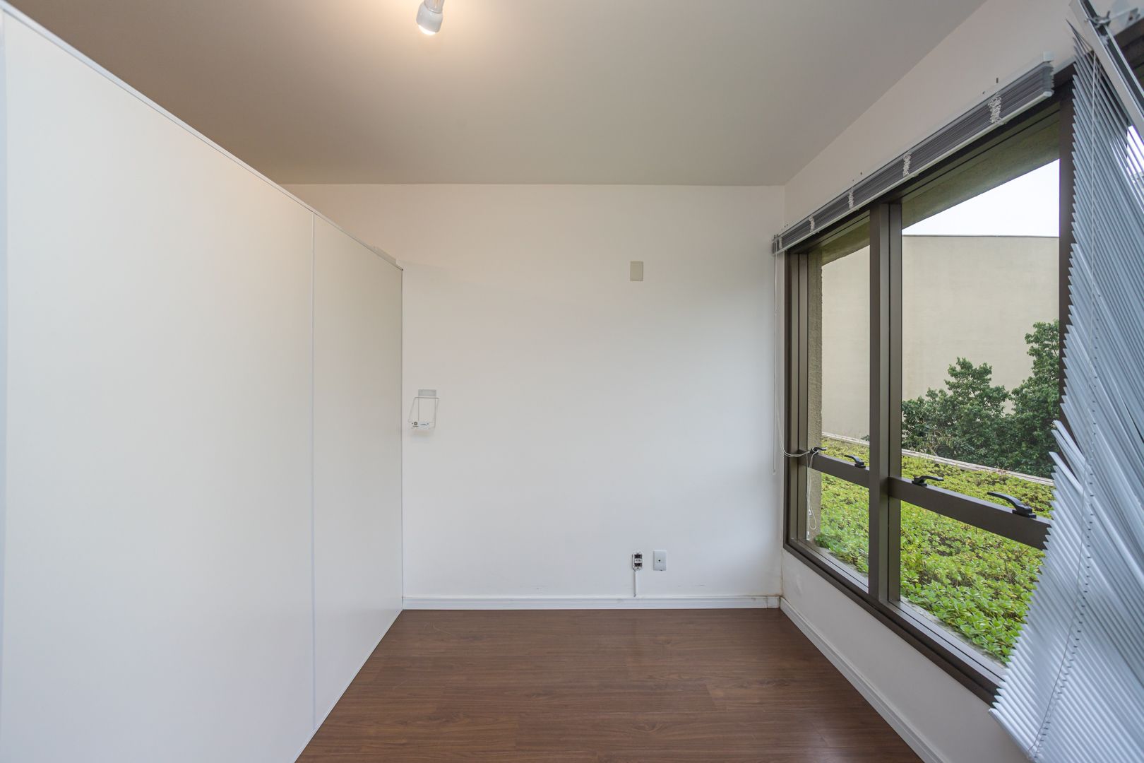 Sala/Conjunto Comercial com para aluguel, 26m² - Tristeza - Porto Alegre: 