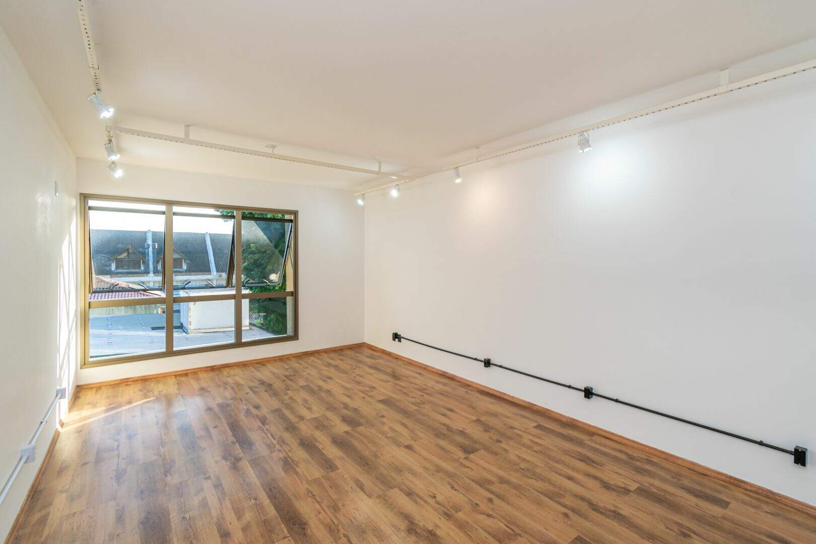 Sala/Conjunto Comercial com para aluguel, 30m² - Tristeza - Porto Alegre: 