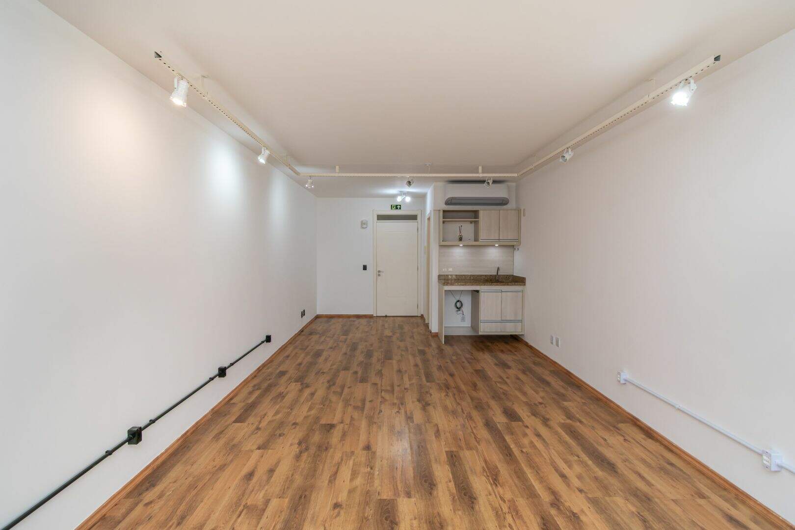 Sala/Conjunto Comercial com para aluguel, 30m² - Tristeza - Porto Alegre: 