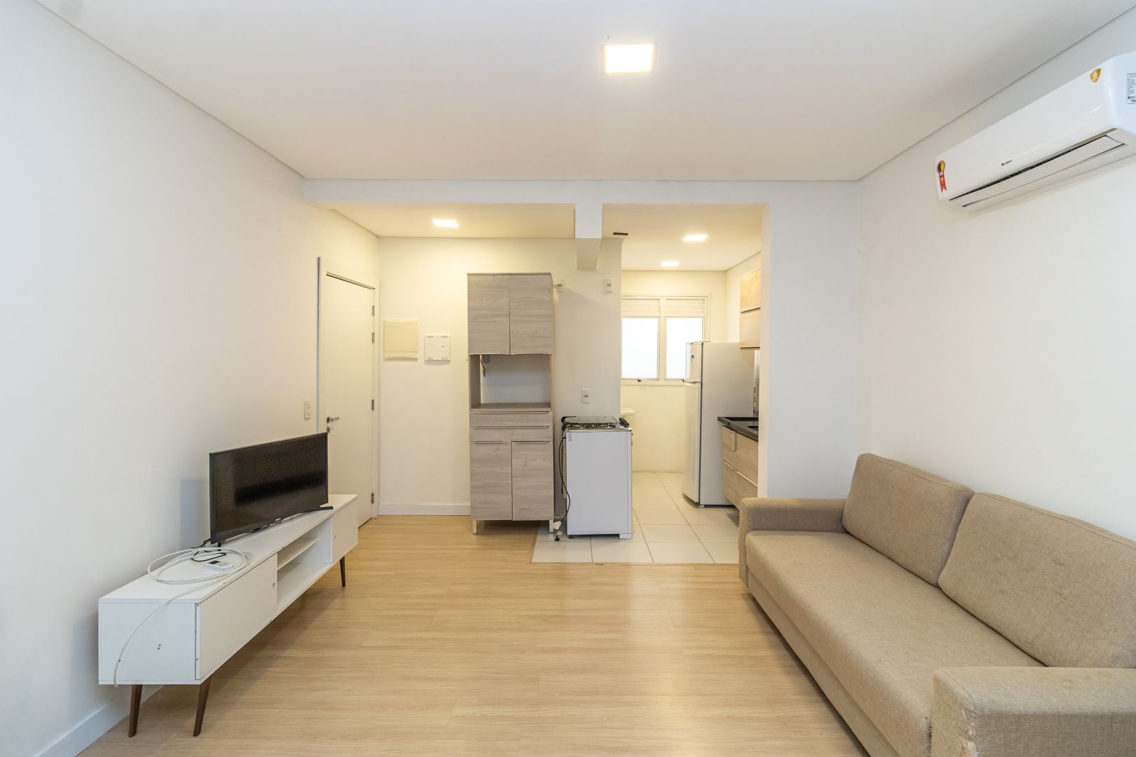 Studio/Loft/Kitnet com 1 quarto para aluguel, 39m² - Centro - Porto Alegre: 