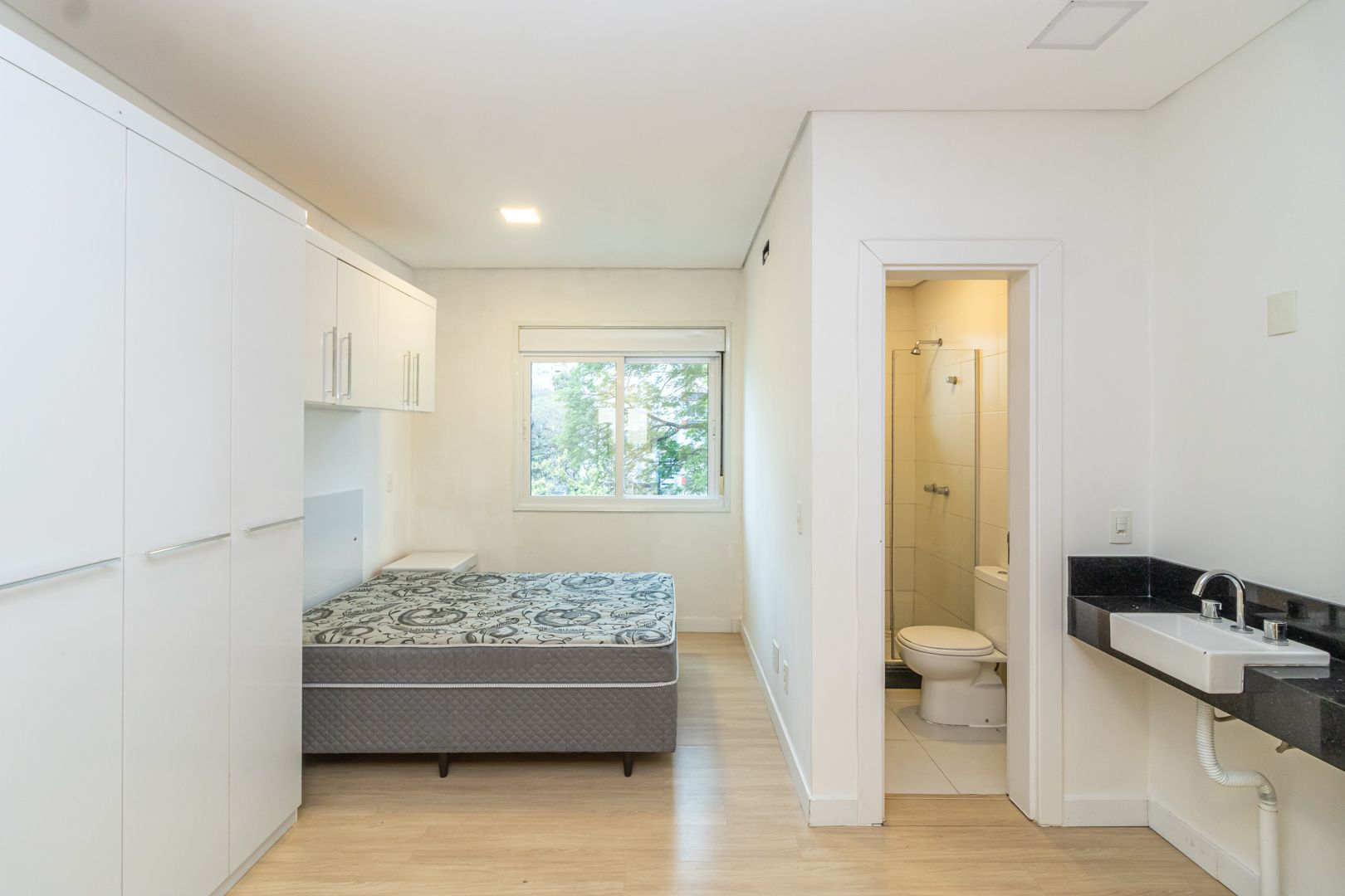 Studio/Loft/Kitnet com 1 quarto para aluguel, 39m² - Centro - Porto Alegre: 