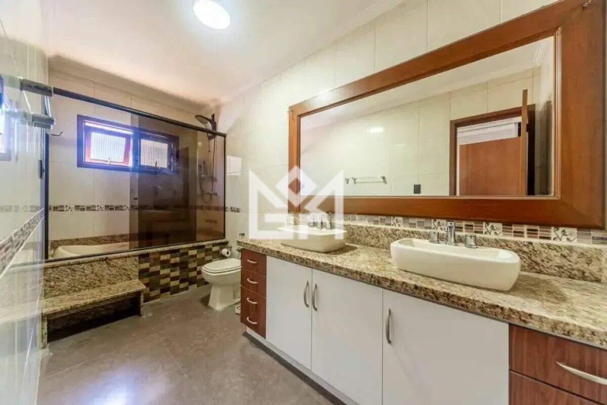 Casa com 3 quartos à venda, 300m² - Jardim Itu Sabará - Porto Alegre: 