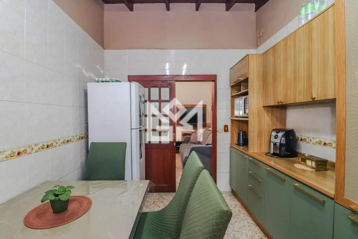 Casa com 3 quartos à venda, 120m² - Sarandi - Porto Alegre: 