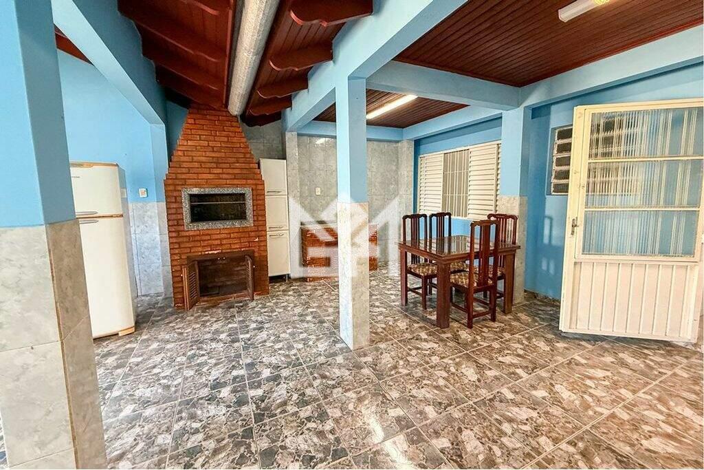 Casa com 3 quartos à venda, 203m² - Rio Branco - Canoas: 