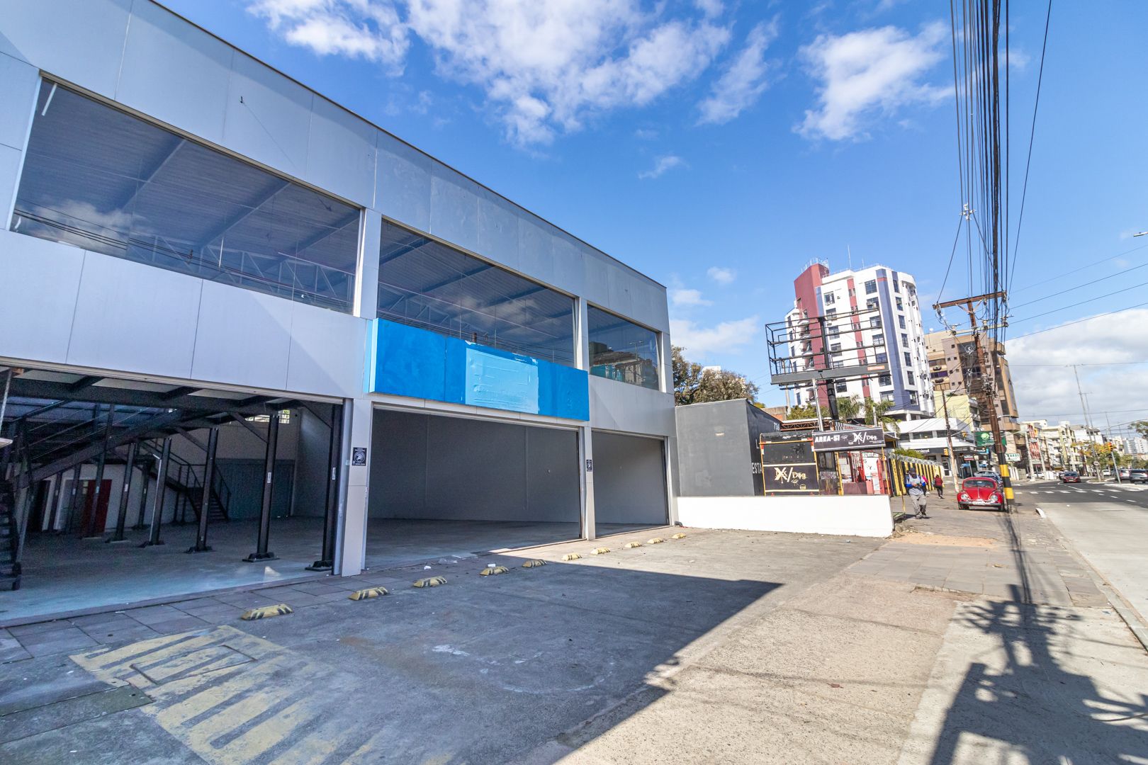 Loja com para aluguel, 429m² - São João - Porto Alegre: 
