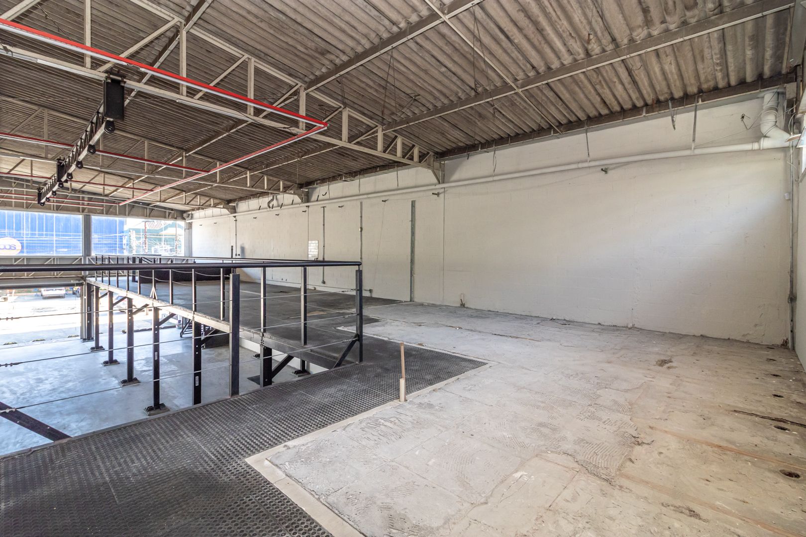 Loja com para aluguel, 429m² - São João - Porto Alegre: 