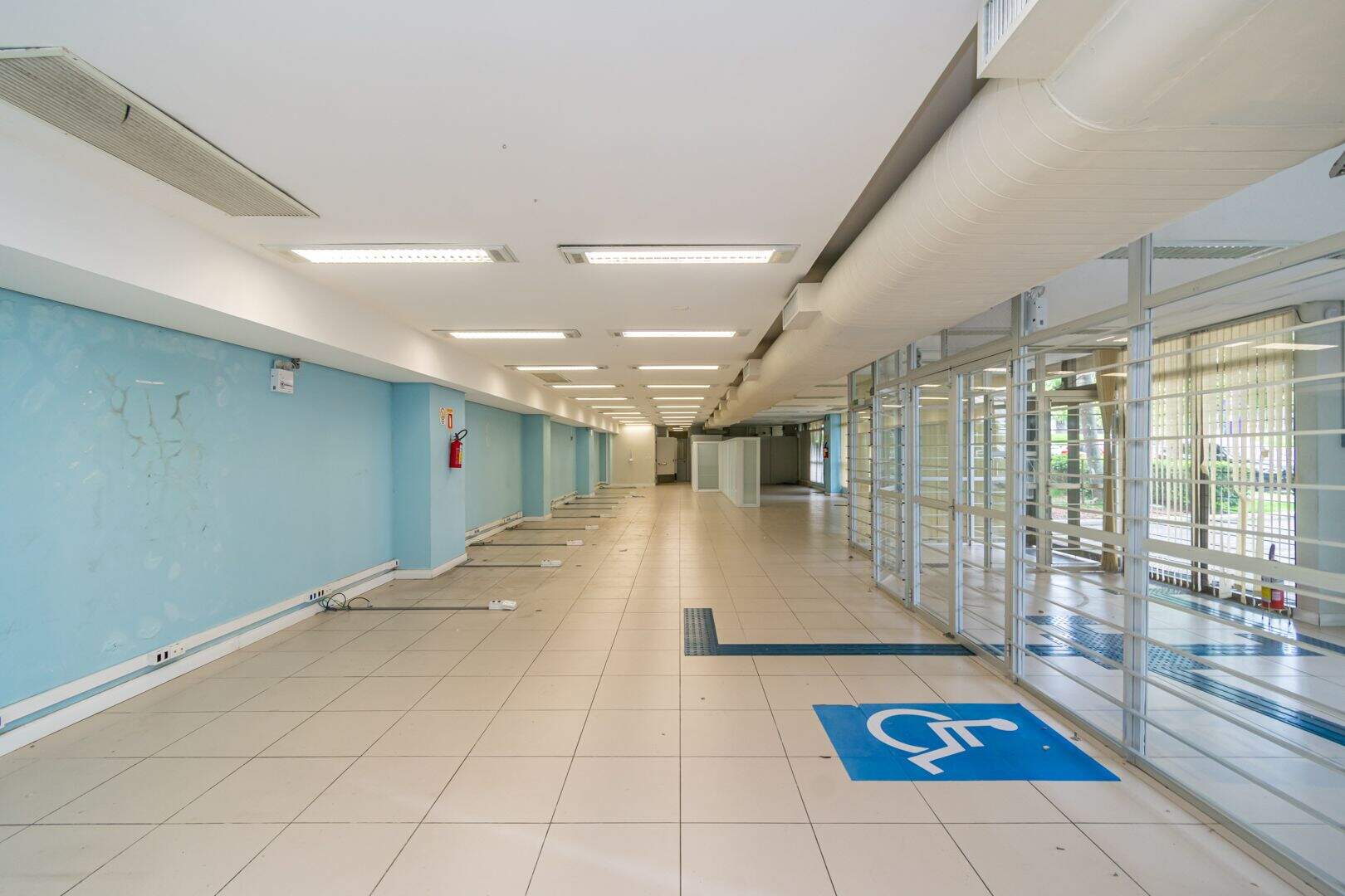 Loja com para aluguel, 353m² - Tristeza - Porto Alegre: 