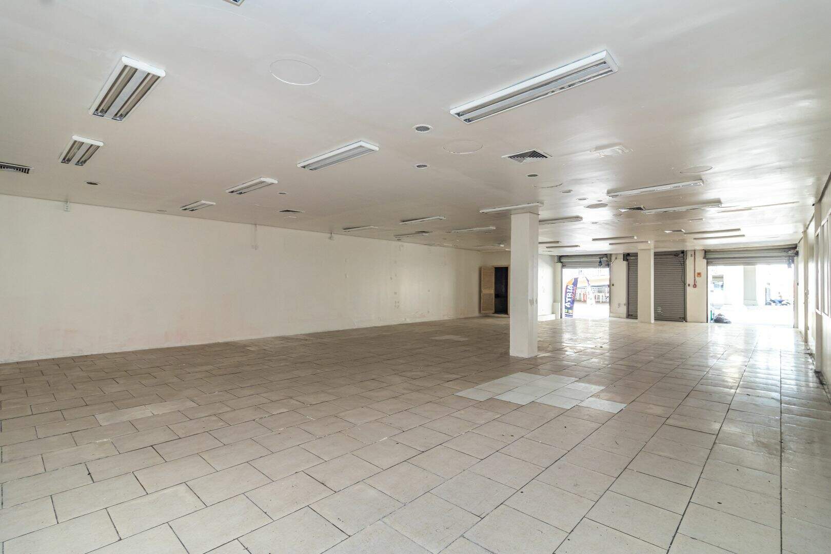 Loja com para aluguel, 294m² - Glória - Porto Alegre: 