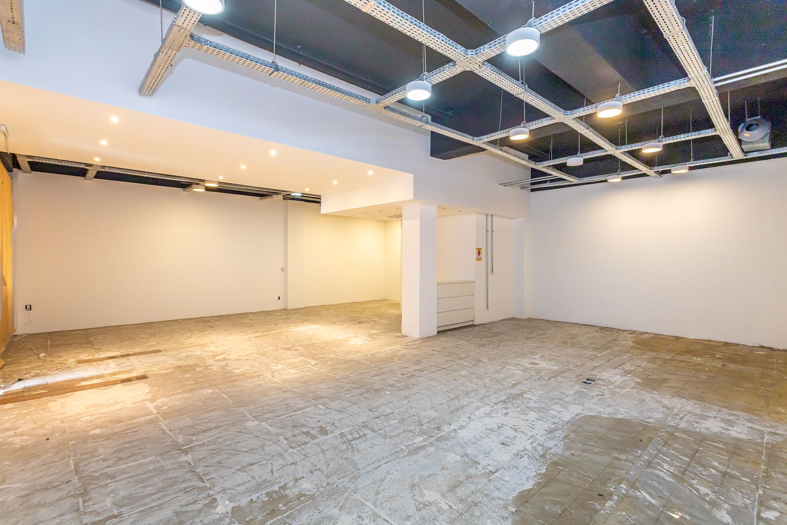 Loja com para aluguel, 84,14m² - Tristeza - Porto Alegre: 