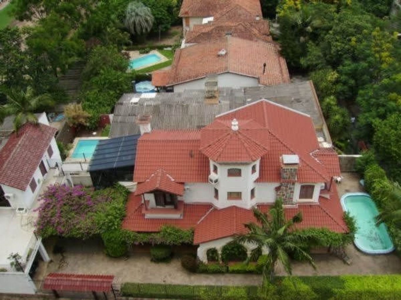 Casa com 3 quartos para aluguel, 750m² - Petrópolis - Porto Alegre: 