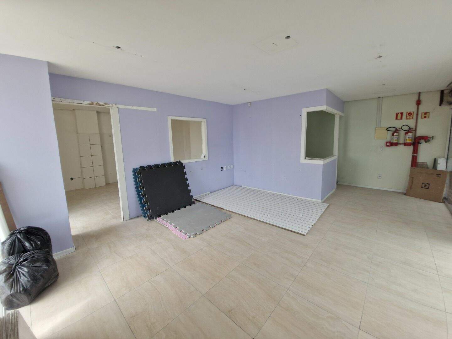 Loja com para aluguel, 45m² - Jardim Itu Sabará - Porto Alegre: 