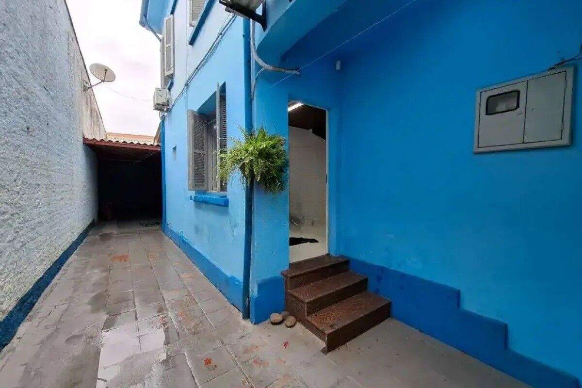 Casa com 3 quartos para aluguel, 220m² - Floresta - Porto Alegre: 