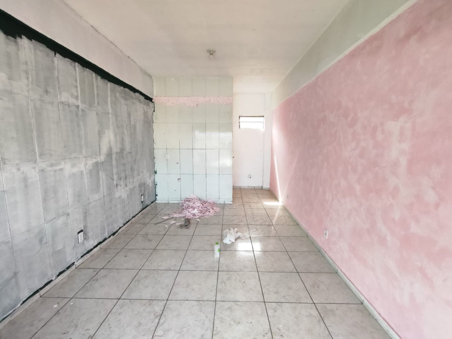 Sala/Conjunto Comercial com para aluguel, 28m² - São Luiz - Gravataí: 