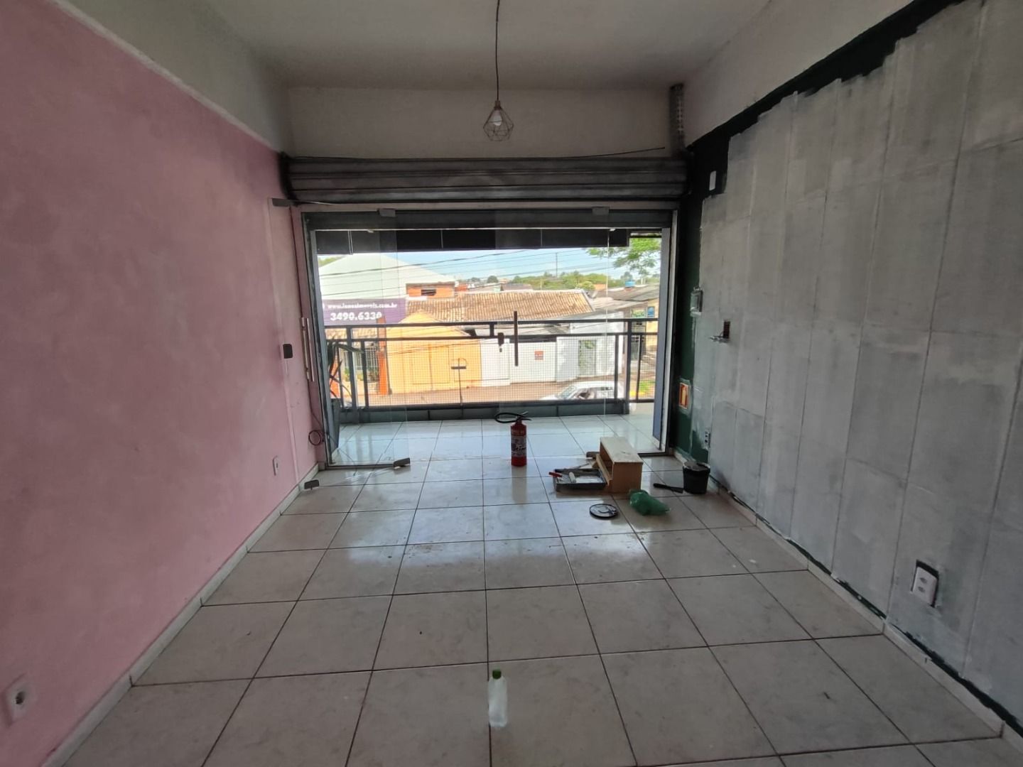 Sala/Conjunto Comercial com para aluguel, 28m² - São Luiz - Gravataí: 