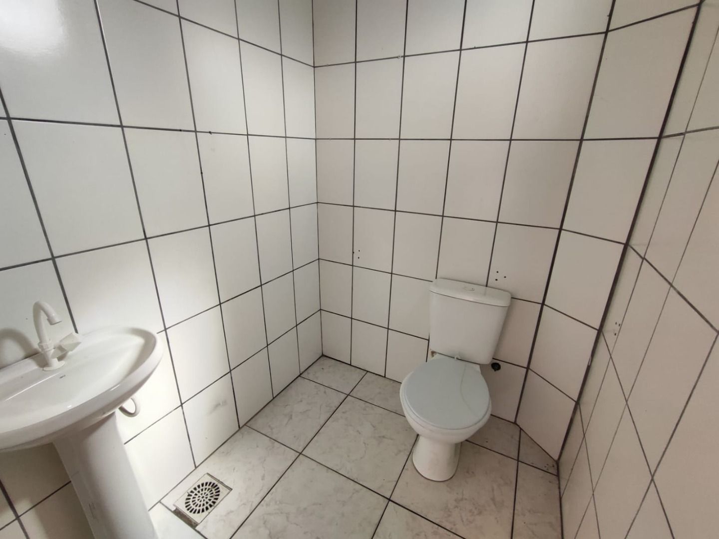 Sala/Conjunto Comercial com para aluguel, 28m² - São Luiz - Gravataí: 