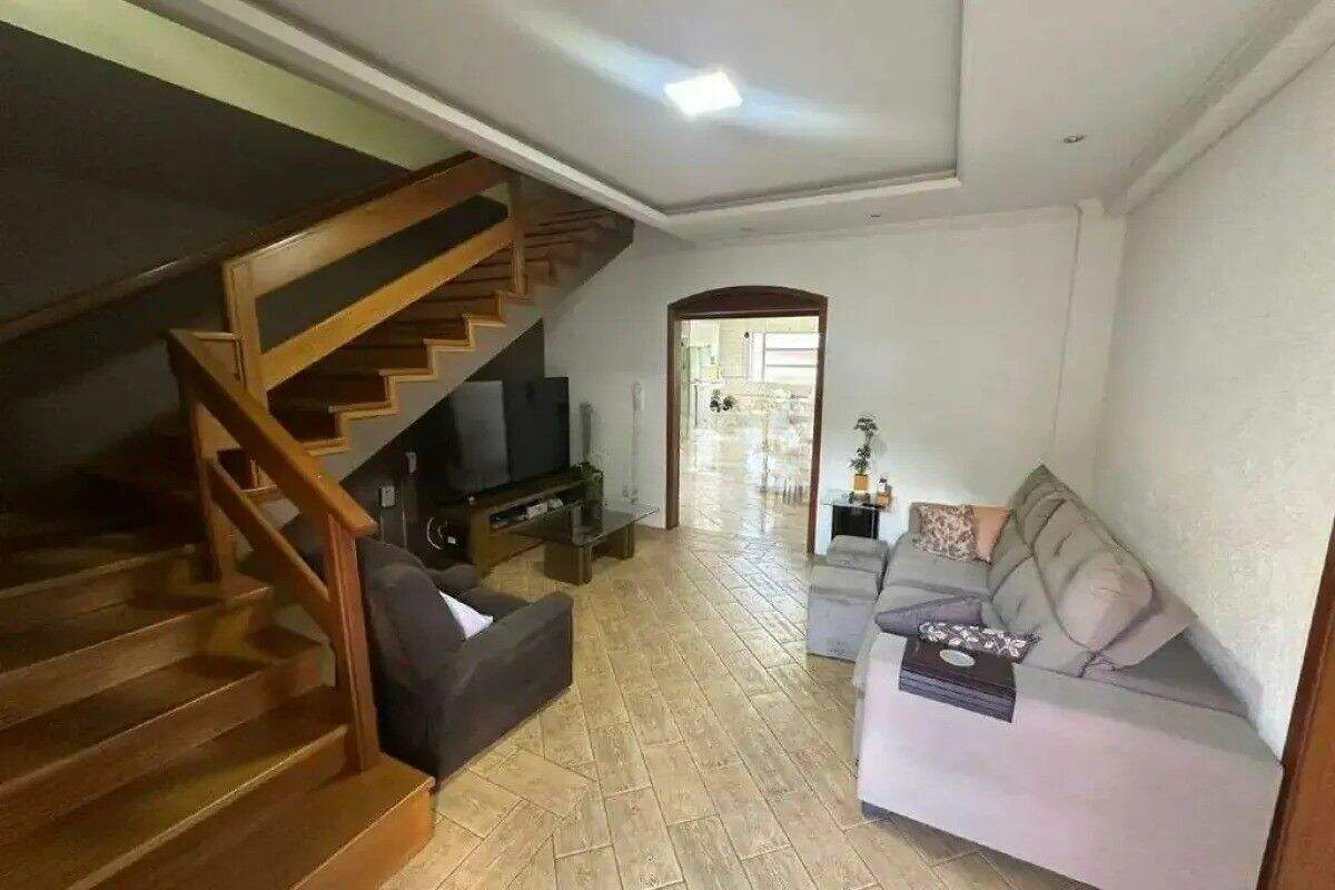 Casa com 4 quartos para aluguel, 299m² - Jardim Floresta - Porto Alegre: 