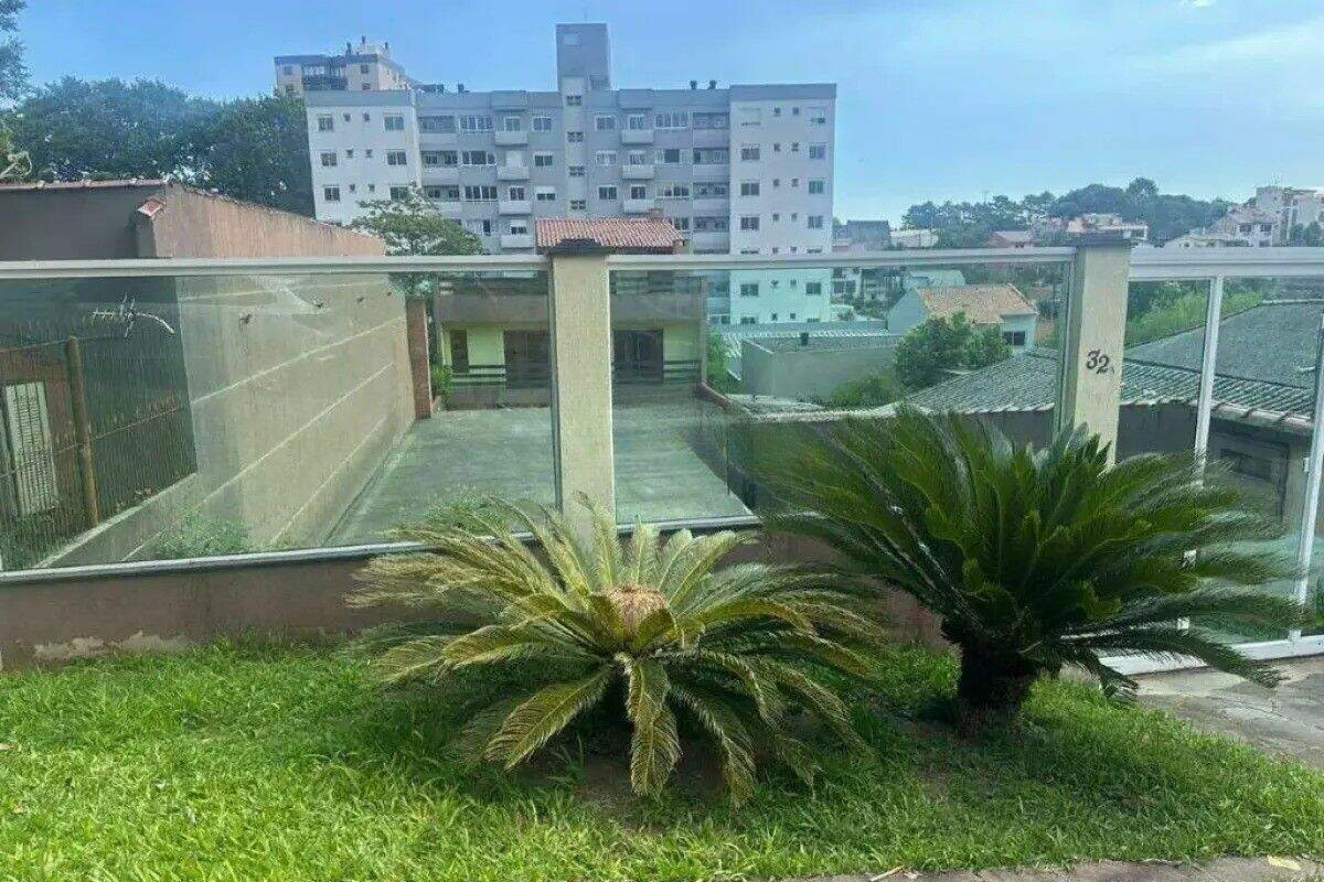 Casa com 4 quartos para aluguel, 299m² - Jardim Floresta - Porto Alegre: 