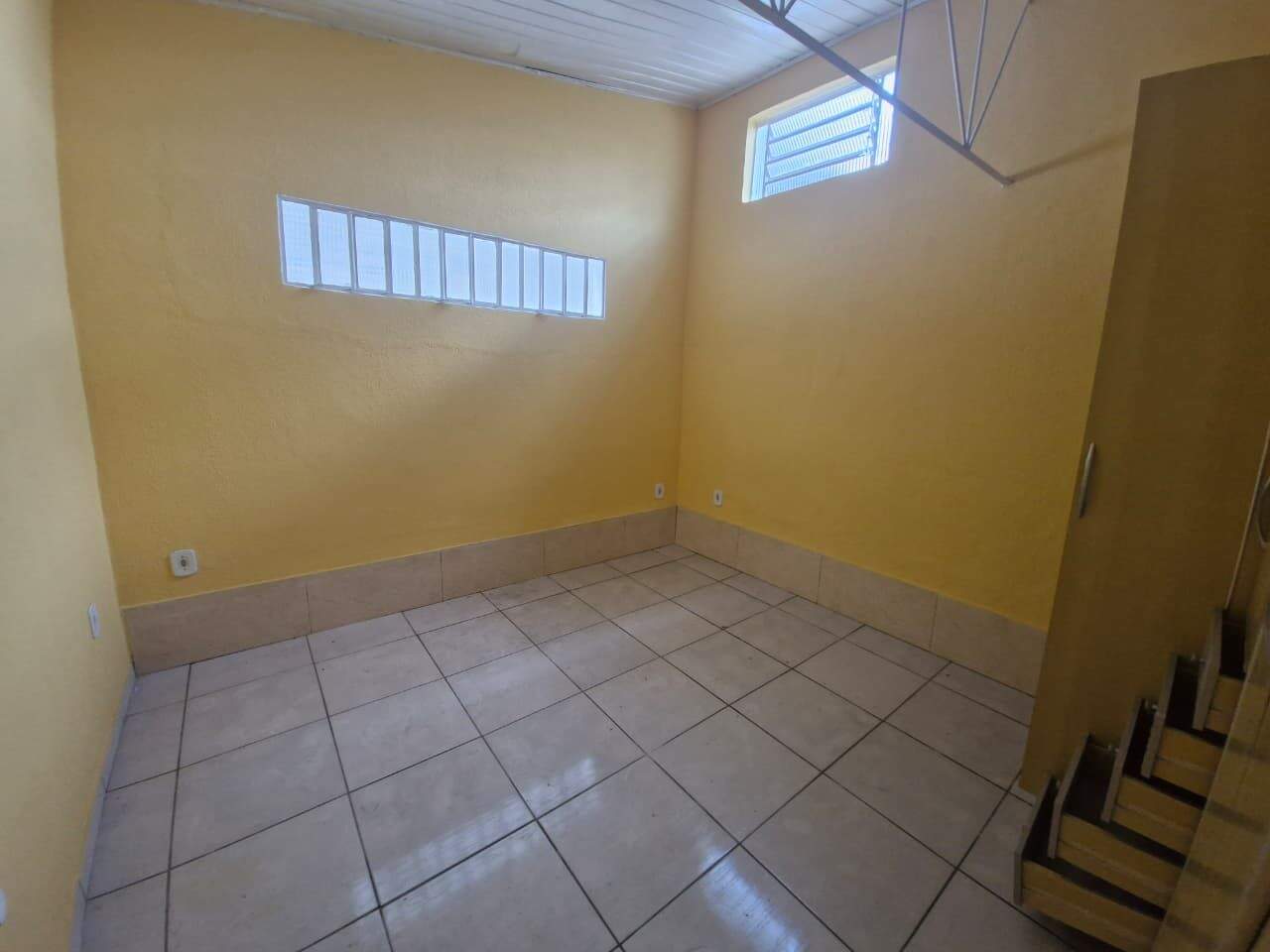 Casa com 2 quartos para aluguel, 78m² - Medianeira - Porto Alegre: 