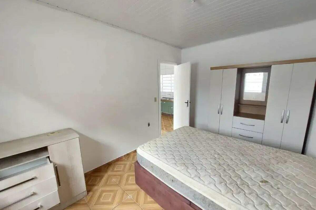 Casa com 1 quarto para aluguel, 78m² - Medianeira - Porto Alegre: 