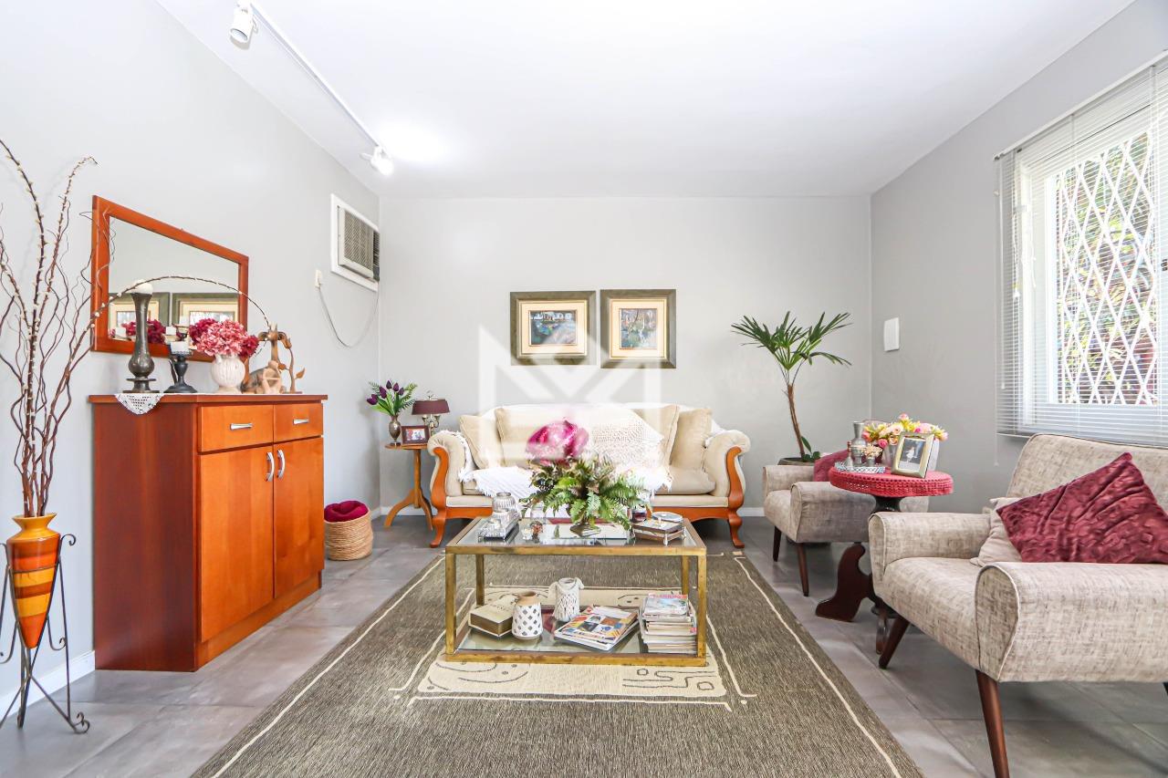 Casa com 3 quartos para aluguel, 235m² - Três Figueiras - Porto Alegre: 