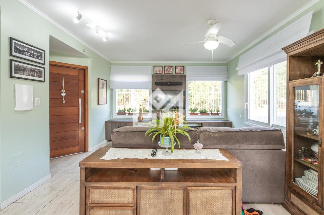 Casa com 3 quartos para aluguel, 138m² - Guarujá - Porto Alegre: 