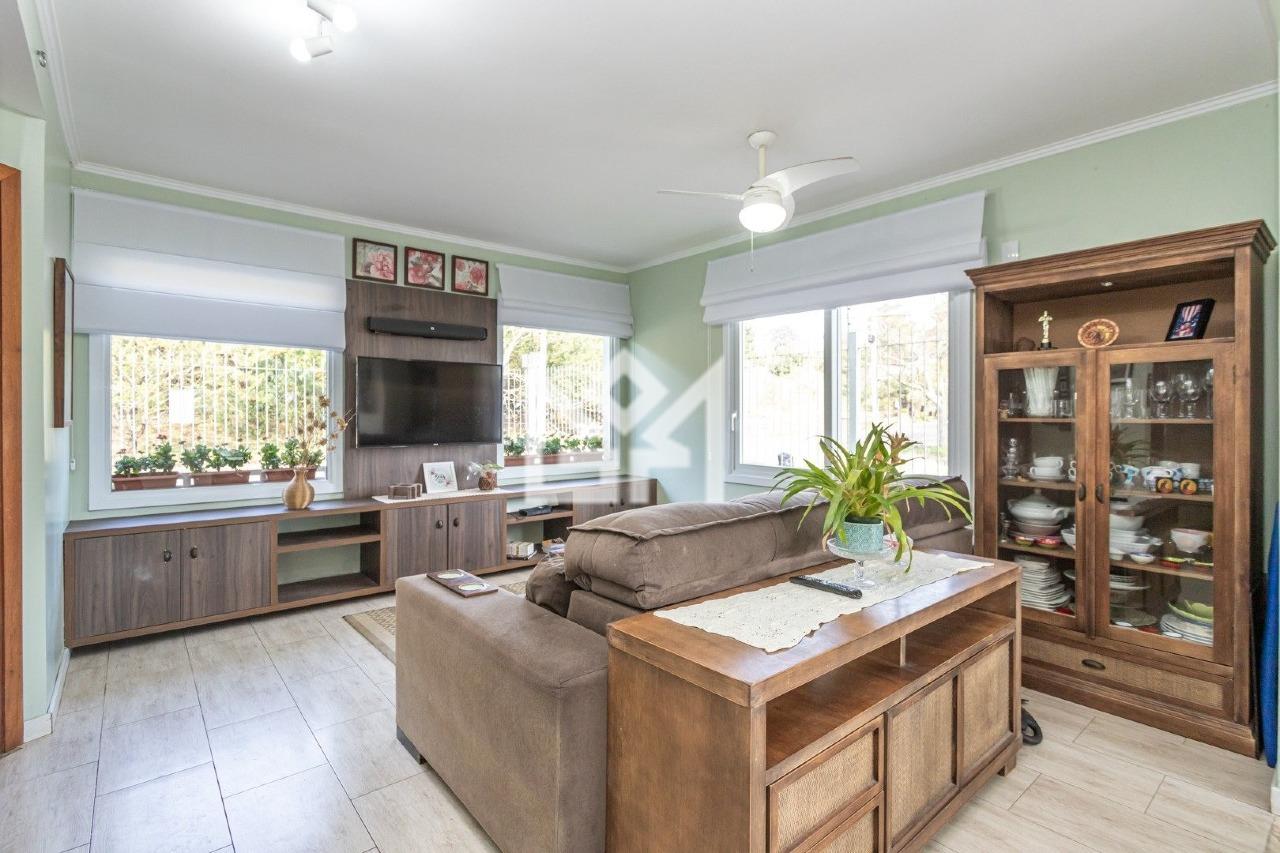 Casa com 3 quartos para aluguel, 138m² - Guarujá - Porto Alegre: 