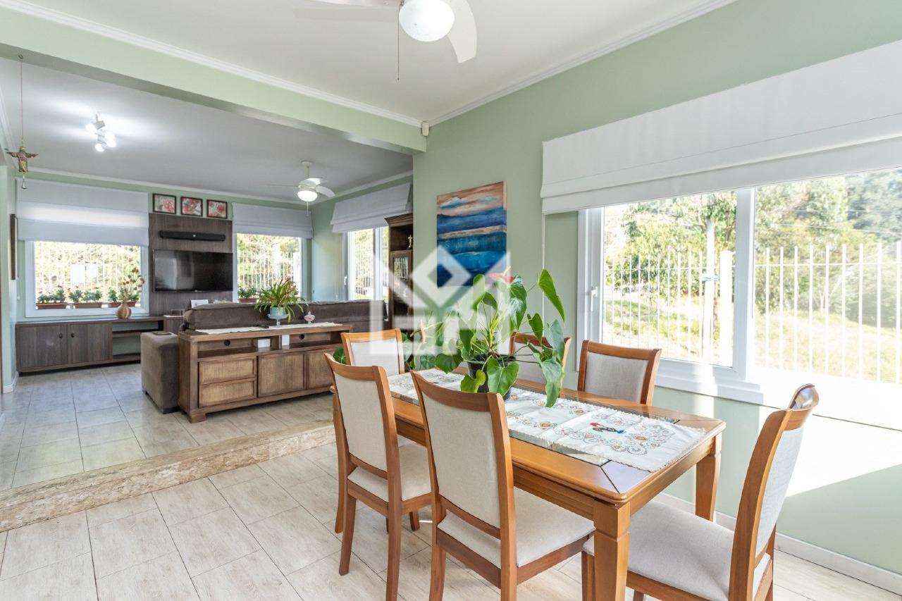 Casa com 3 quartos à venda, 138m² - Guarujá - Porto Alegre: 