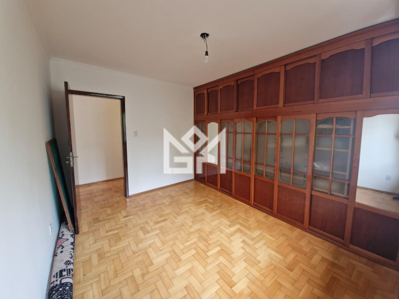 Casa com 4 quartos para aluguel, 252m² - Navegantes - Porto Alegre: 