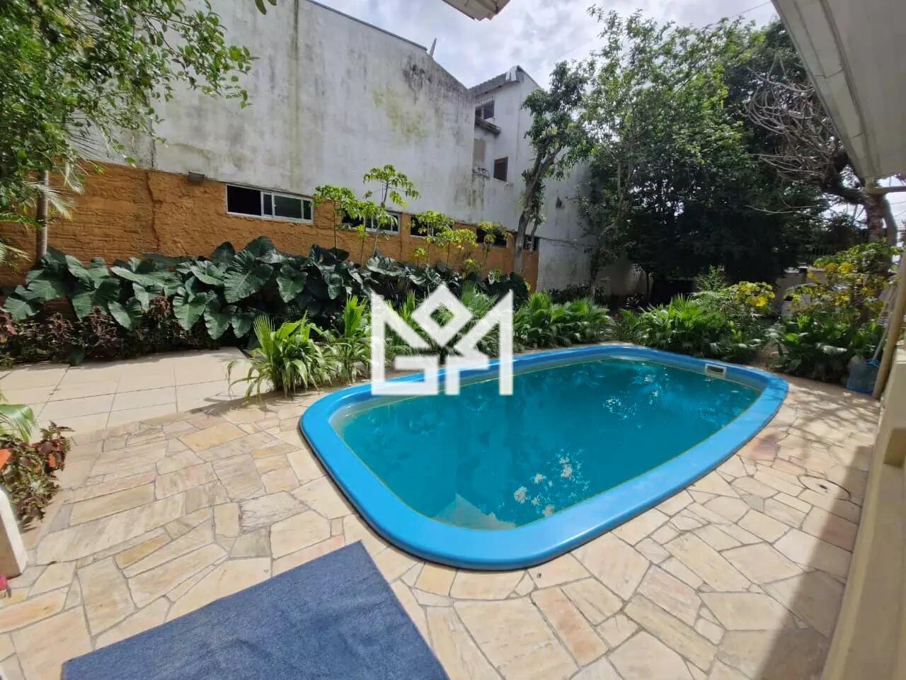 Casa com 4 quartos à venda, 252m² - Navegantes - Porto Alegre: 