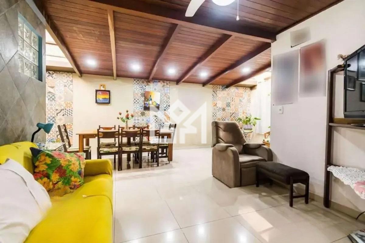 Casa com 3 quartos à venda, 278m² - Rubem Berta - Porto Alegre: 