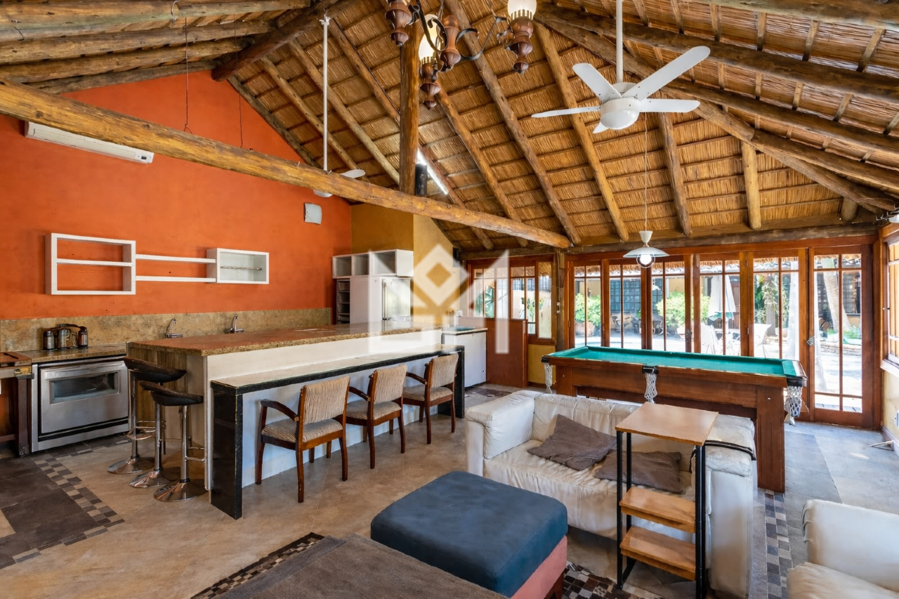 Casa com 4 quartos à venda, 328m² - Guarujá - Porto Alegre: 