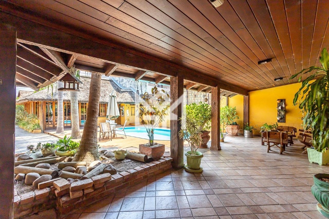 Casa com 4 quartos à venda, 328m² - Guarujá - Porto Alegre: 