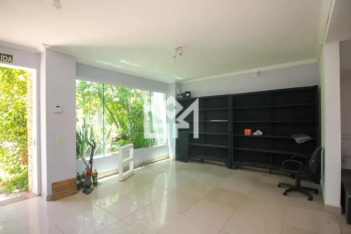 Casa com 3 quartos à venda, 265m² - Guarujá - Porto Alegre: 