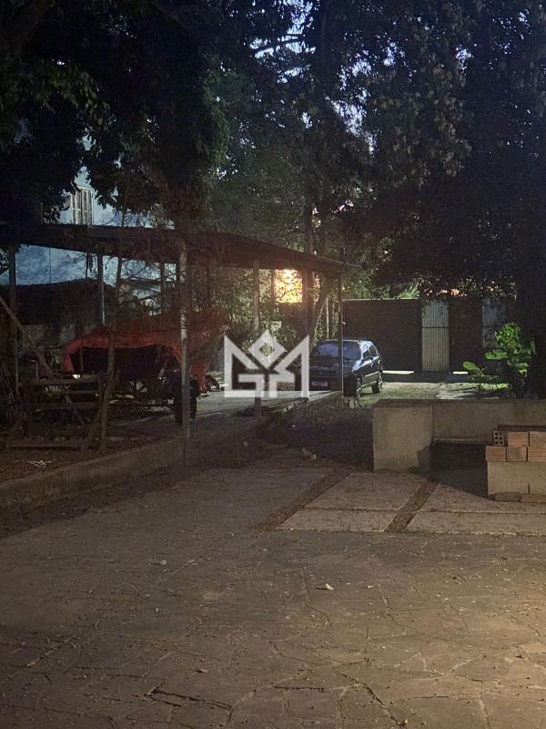 Casa com 1 quarto à venda, 80m² - Guarujá - Porto Alegre: 