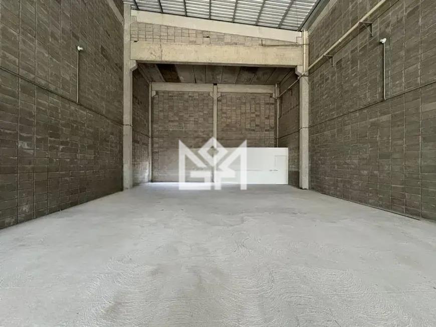 Loja com para aluguel, 217m² - Santa Cecília - Porto Alegre: 