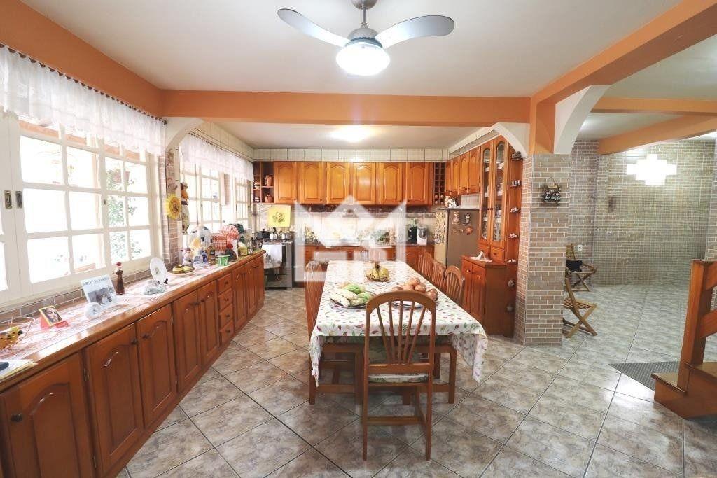 Casa com 3 quartos à venda, 317m² - Guarujá - Porto Alegre: 