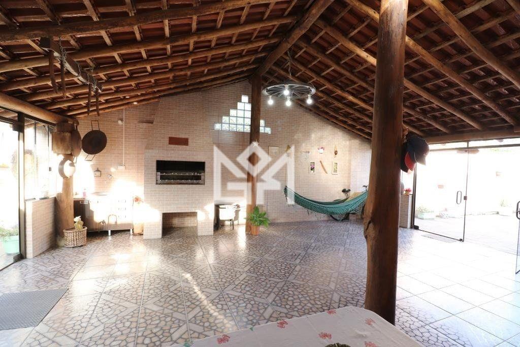 Casa com 3 quartos à venda, 317m² - Guarujá - Porto Alegre: 