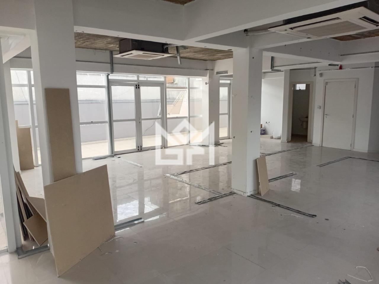 Sala/Conjunto Comercial com para aluguel, 150m² - Petrópolis - Porto Alegre: 