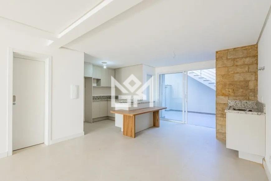 Casa com 3 quartos para aluguel, 195m² - Jardim Itu - Porto Alegre: 