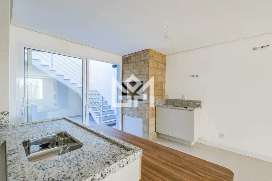 Casa com 3 quartos para aluguel, 195m² - Jardim Itu - Porto Alegre: 