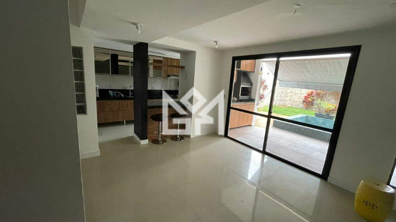 Casa com 3 quartos para aluguel, 200m² - Vila Nova - Porto Alegre: 