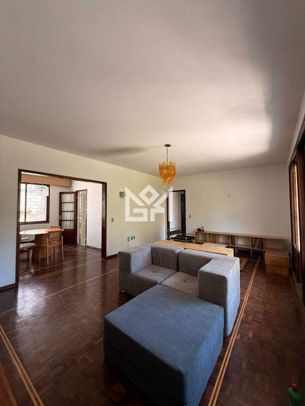 Apartamento com 3 quartos para aluguel, 80m² - Petrópolis - Porto Alegre: 