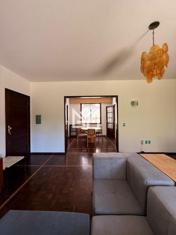 Apartamento com 3 quartos para aluguel, 80m² - Petrópolis - Porto Alegre: 