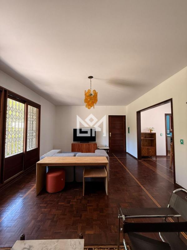 Apartamento com 3 quartos para aluguel, 80m² - Petrópolis - Porto Alegre: 